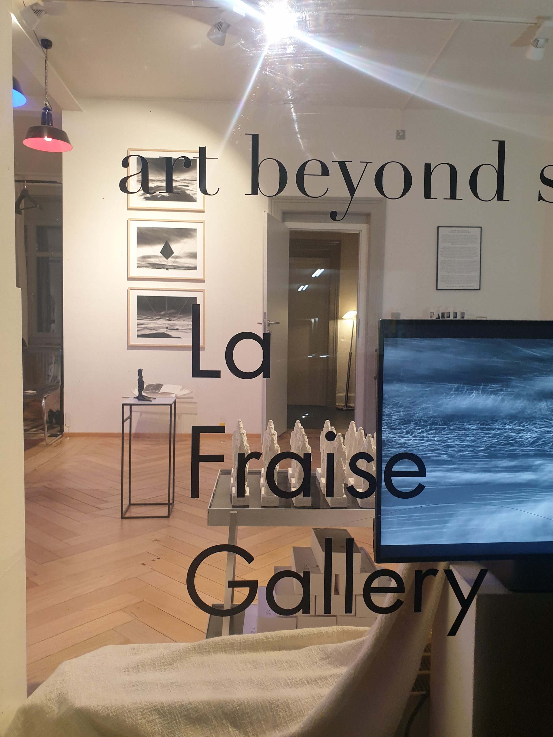 FIRST CONTACT – LA FRAISE GALLERY